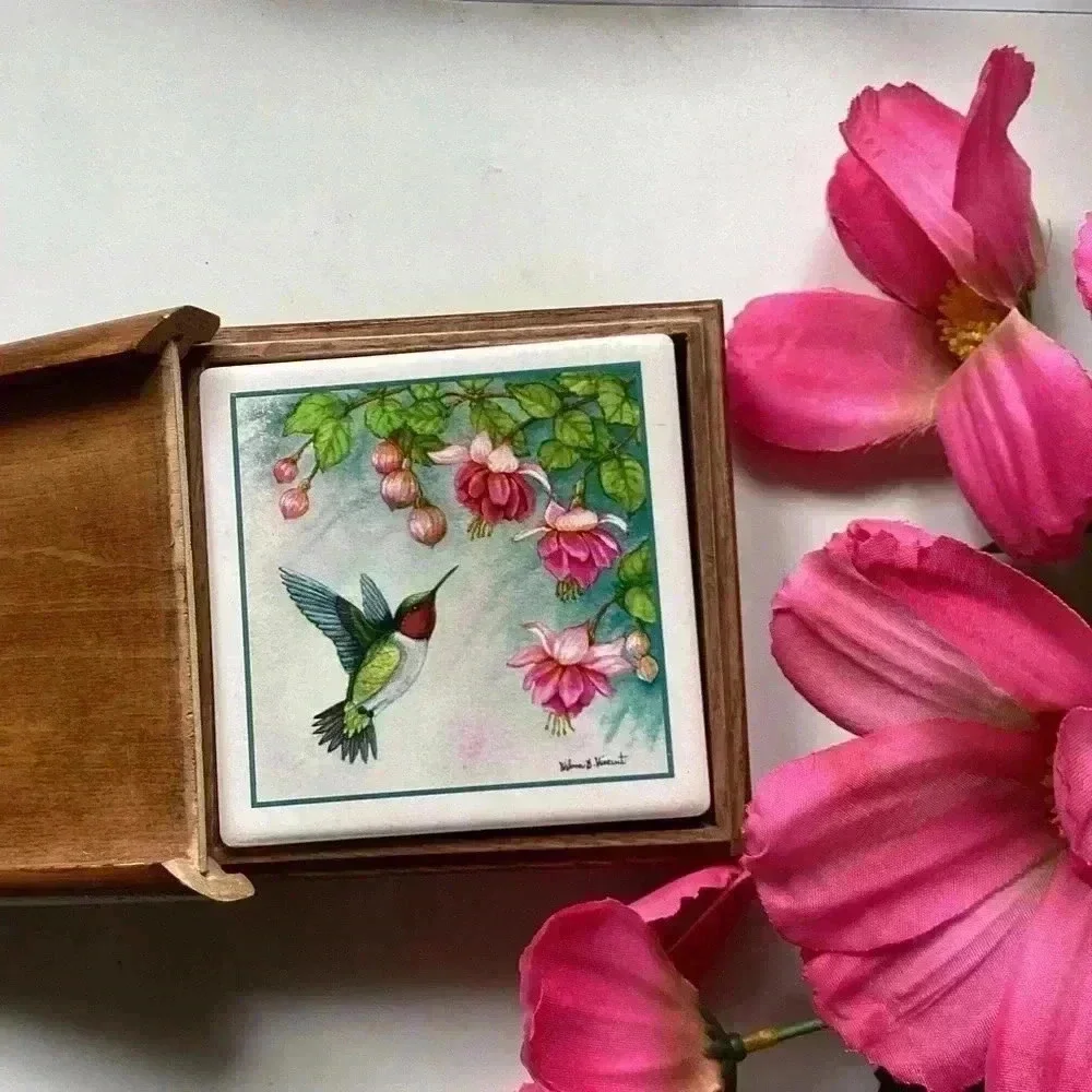 Vintage Hummingbird Set of 4 Coasters Pink Fuchsia Highlights ceramic coasters - Picture 12 of 15